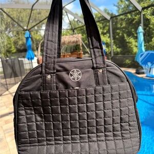 Gaiam yoga bag in EUC